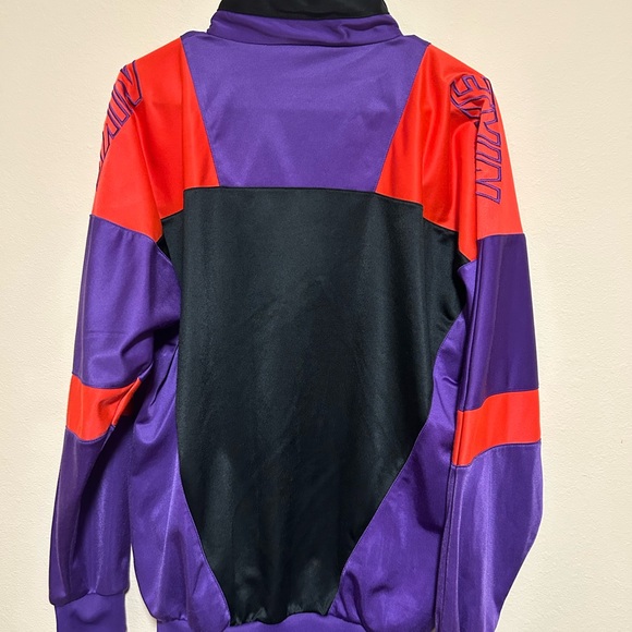 Nike Purple Jacket with Red Logo - Picture 2 of 3